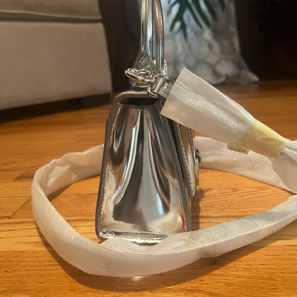 BALENCIAGA HOURGLASS XS HANDBAG MIRROR EFFECT IN SILVER - Picture 6 of 8